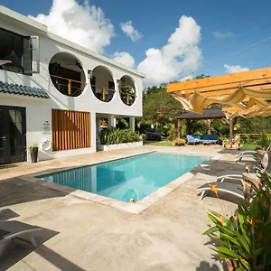  Couette-café The Serene House Porto Rico